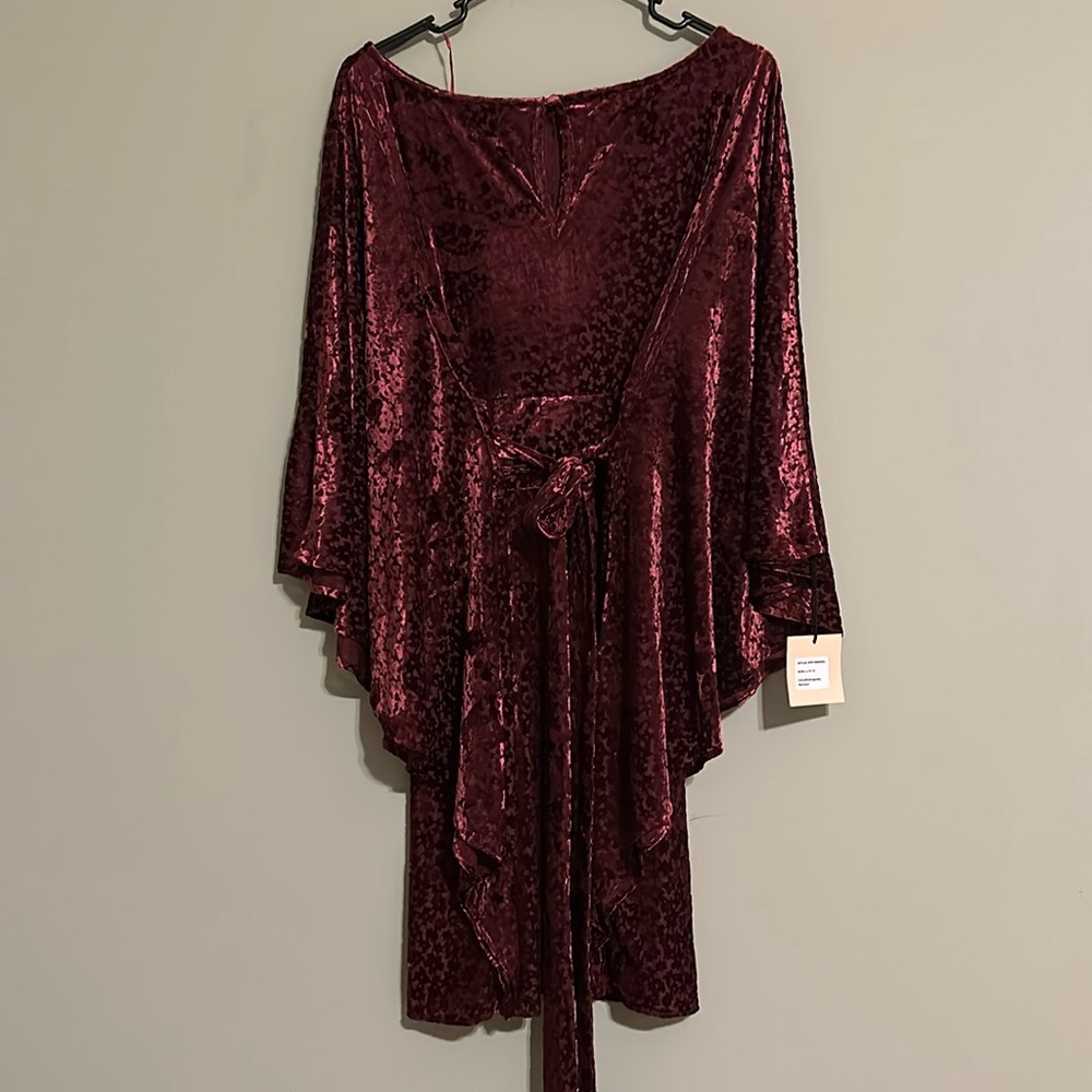 Unique Vintage Smak Parlour Red Crushed Velvet Dress NWT size L